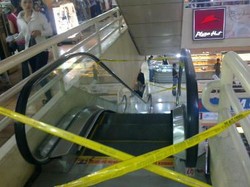 Bocah Terjepit Eskalator, ITC Mangga Dua Klaim Sudah Pasang Proteksi