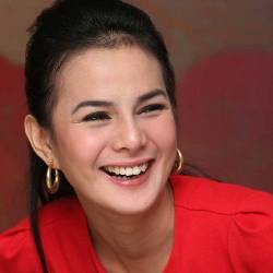 Astrid Tiar Nyaman Kerja Bareng Mantan Pacar