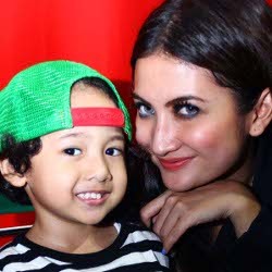 Pelipur Lara Natalie Sarah