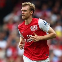 Wenger Puji Para Anak Baru