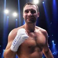 Klitschko TKO Adamek di Ronde 10