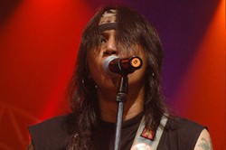 Vokalis Boomerang Sedang Menyiapkan Album Solo