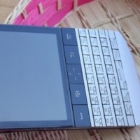 Menjelajah Bodi BlackBerry Misterius