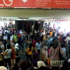 Produk China Masih Merajalela di Tanah Abang