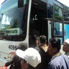 Luberan Penumpang KA Diangkut Bus
