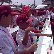 Dua Ribu Siswa SD Sikat Gigi Bersama di Gasibu