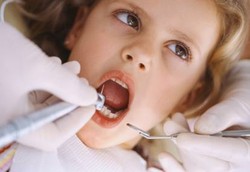 Salah Cabut, Gigi Sudah Masuk Tempat Sampah Dipasang Lagi