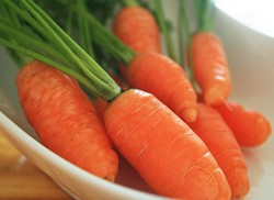 Ingin Kulit Mulus? Makan Wortel Saja!