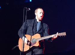 Kolaborasi Coldplay dan Rihanna Akan Ditampilkan di Album Baru Coldplay