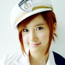 Dilelang, Seragam Genie Yoona SNSD Terjual Rp 53 Juta