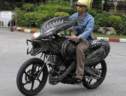 Motor Alien dari Besi Tua