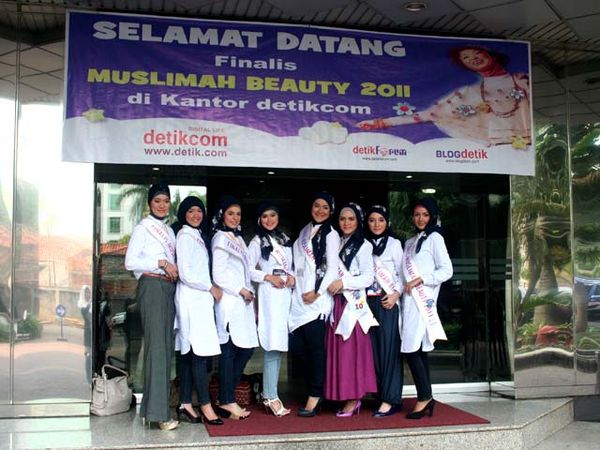 Finalis Muslimah Beauty 2011 Kunjungi detikcom