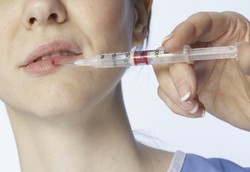 Meninggal Setelah Menyuntik Wajahnya dengan Lemak Sapi