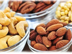 Makan Kacang Kulit Kepala Jadi Sehat 