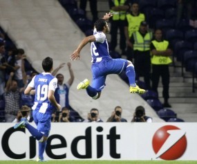 Porto & APOEL Petik Tiga Angka