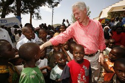 Lady Gaga, Usher, Bono dan The Edge Meriahkan Perayaan 10 Tahun Yayasan Bill Clinton