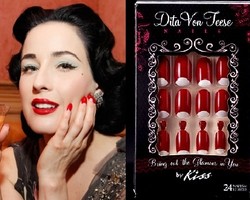 Dita Von Teese Siap Rilis Lini Kuku Palsu