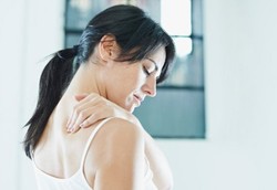 Payudara yang Kendur Bisa Bikin Sakit Punggung