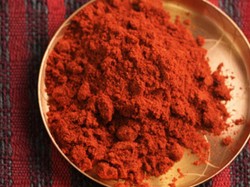 Merah Menyala, Pimenton dari Spanyol