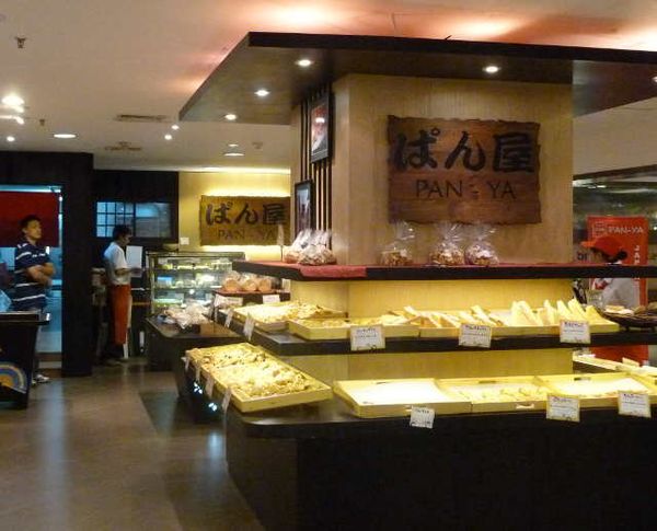 Yuk, Belanja Aneka Roti Jepang!
