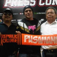 El Loco Disambut Ribuan Pusamania