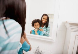 6 Kebiasaan Bersih yang Harus Diajarkan pada si Kecil