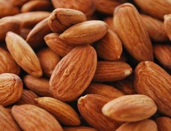 Almond Si Pemicu Gairah Seks
