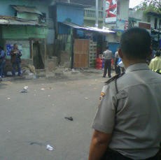 Gas Setinggi 1,5 M Menyembur di Dekat Pintu Air Manggarai