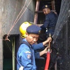 Ditinggal Penghuni, Dua Rumah di Medan Terbakar