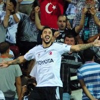 Besiktas Pesta Gol, Stoke Tertahan