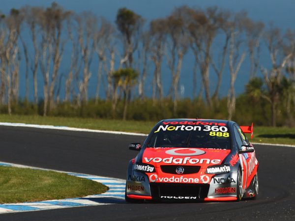 Latihan Jelang V8 Supercar Championship