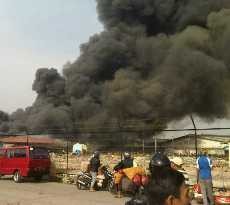 Kebakaran di Pasar Gedebage Diduga Berasal dari Pembakaran Sampah