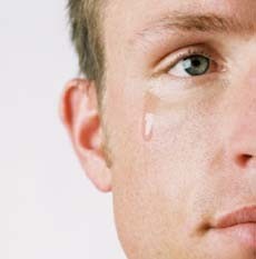 10 Hal Bisa Bikin Pria Menangis