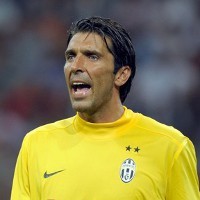 Buffon Akan Tutup Karier di Juve