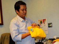 Kader Golkar Pindah ke Nasdem