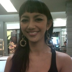 Nina Tamam Bikin Album Bareng Penyiar Radio untuk Amal