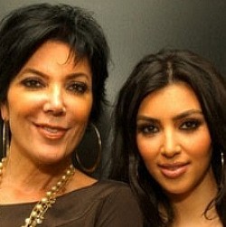 Ibu Kim Kardashian Klaim Punya Bokong Aduhai Bak Sang Anak