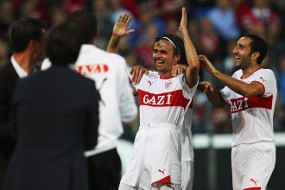 Stuttgart Bungkam Freiburg 2-1