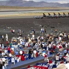Pesawat Atraksi yang Jatuh di AS Diduga Rusak di Bagian Ekor