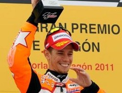 Casey Stoner Dekati Tangga Juara