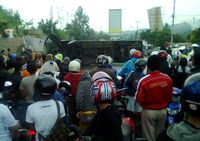 Bus Terguling di Cisarua