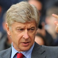 Masa Depannya Dispekulasikan, Wenger Tetap Tenang