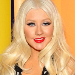 Christina Aguilera Pilih Musik Ketimbang Film
