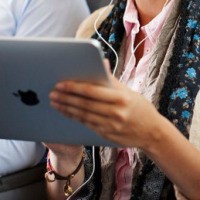 iPad 2 Jadi Gadget Hiburan di Pesawat Qantas
