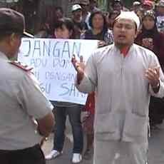 Warga Demo Tolak Pembangunan SPBE Milik Pengurus Ponpes di Kediri