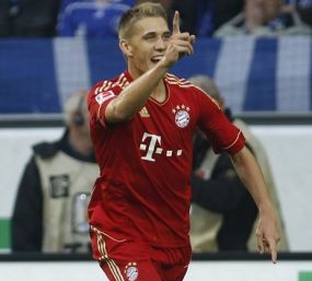 Petersen si Deputi Gomez