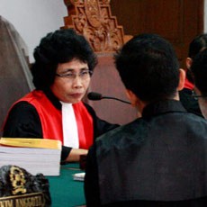 Mutasi Albertina Ho Tak Terkait Kasus Gayus dan Cirus