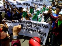 Mahasiswa Tuntut Pembubaran Banggar DPR