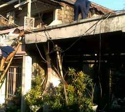 Rumah di Tambak Asri Ludes Terbakar, Hanya Sisakan Lemari Pakaian