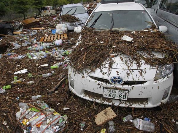 Topan Roke Terjang Jepang